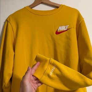NIKE X SUPREME CREWNECK